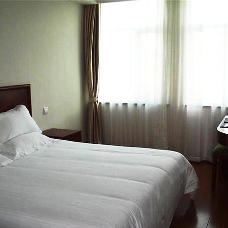 Greentree Inn Shanghai Expo Site South Yanggao Road Subway Station Express Hotel 外观 照片