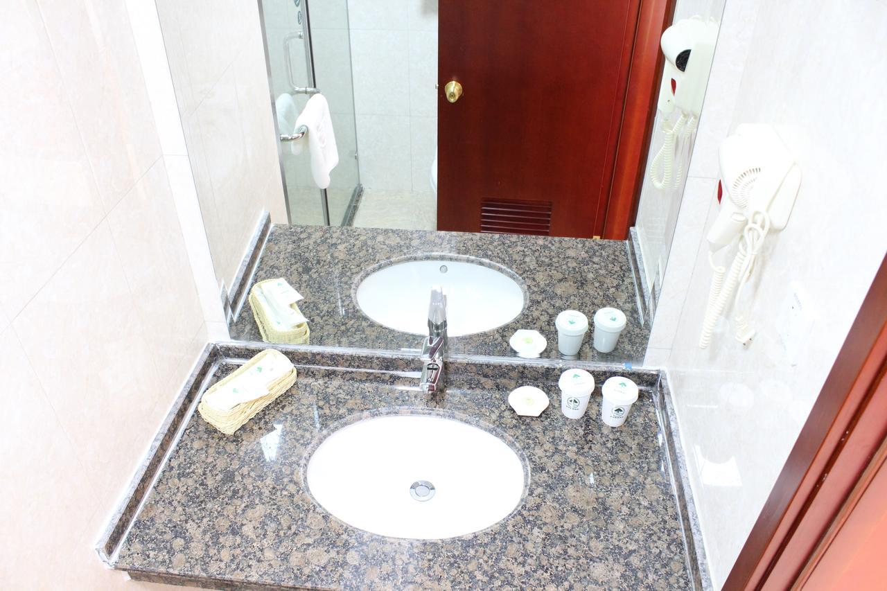 Greentree Inn Shanghai Expo Site South Yanggao Road Subway Station Express Hotel 外观 照片